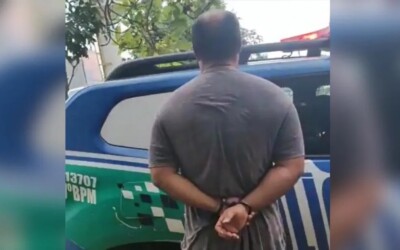 Vítima é policial e já tinha uma medida protetiva contra o agressor Homem é preso após agredir a ex, ameaçá-la de morte e furtar o carro dela