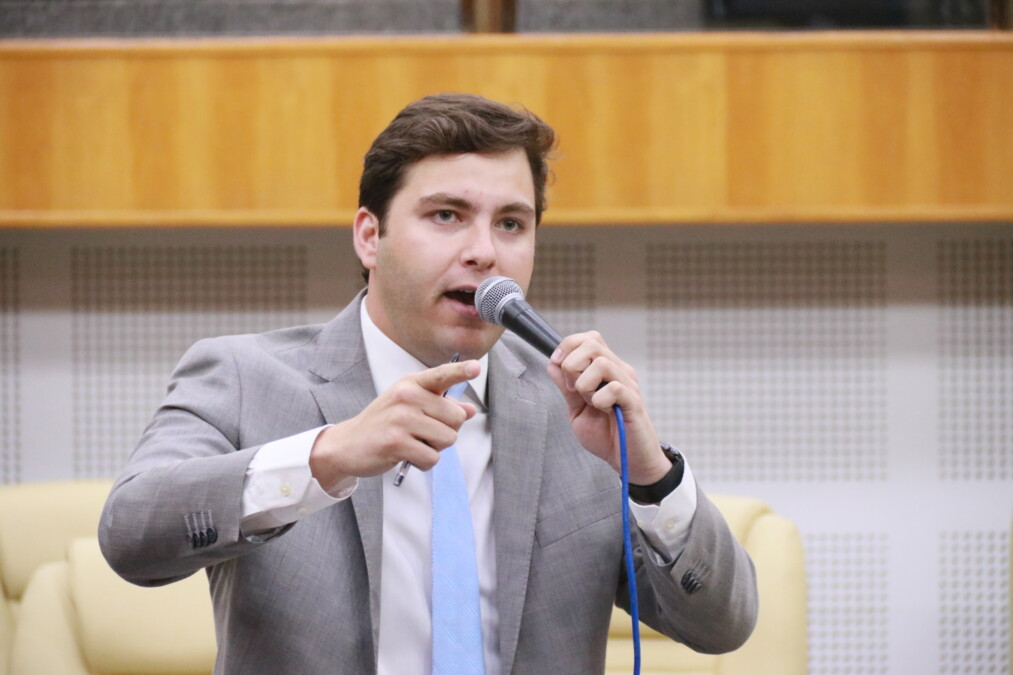 Kitão anuncia pré-candidatura à prefeitura de Goiânia