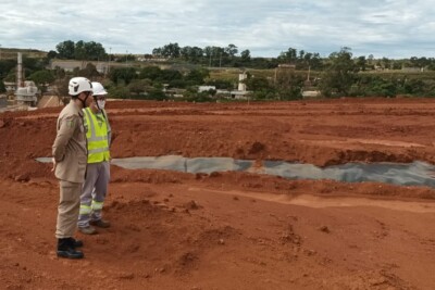 Chuvas enchem barragem em Catalão e assustam populares; Defesa Civil nega risco de rompimento