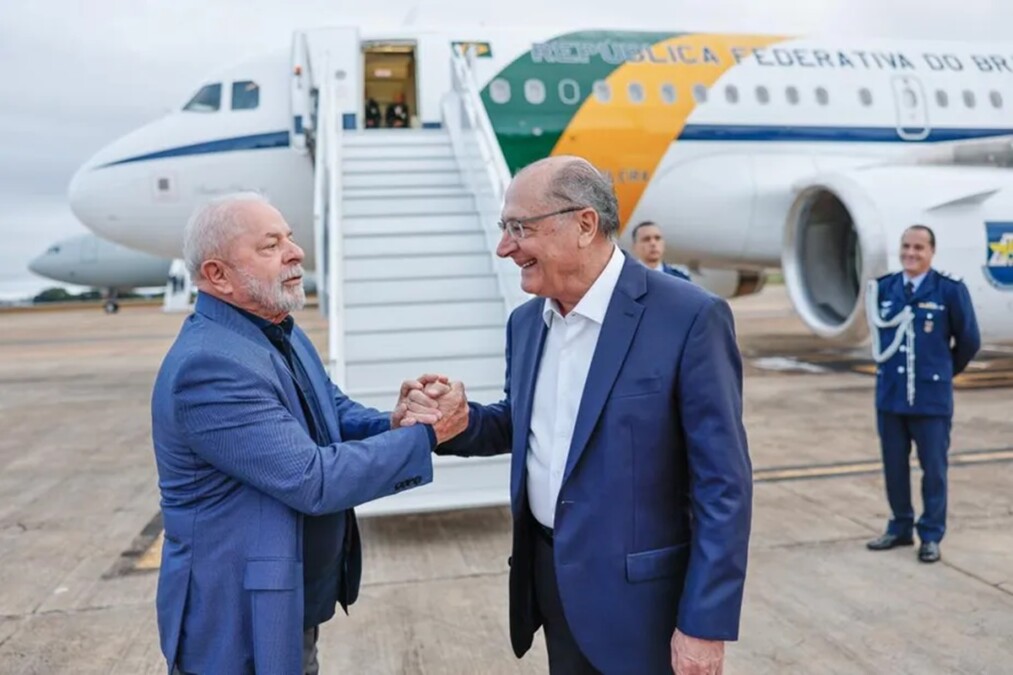 Com Lula na China, Alckmin tem agenda ‘três em um’ na Presidência