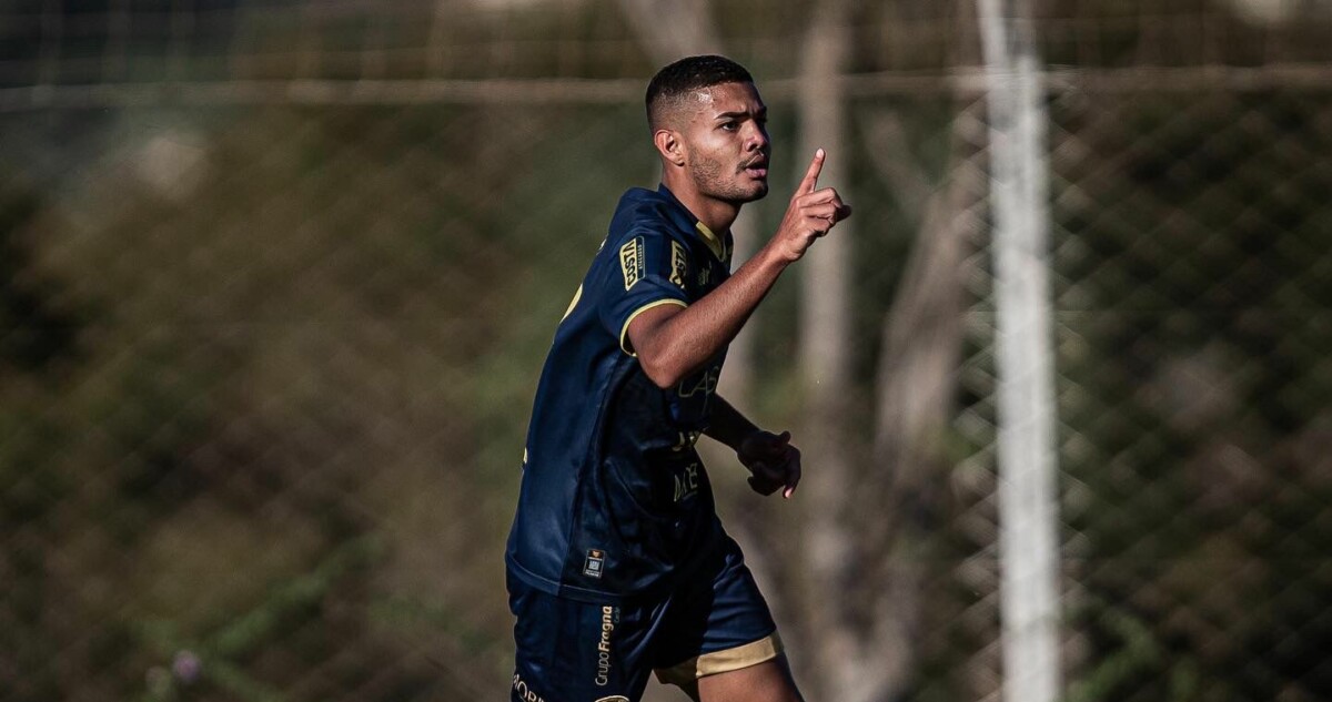 Alex Castro (1)