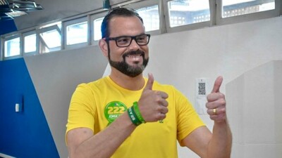 Um dos subordinados mais próximos de Jair Bolsonaro (PL) PRF apreende 322 kg de maconha em caminhão de empresa do senador Jorge Seif