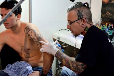 Evento acontece de 14 a 16 de abril na Vila Cultural Cora Coralina Tattoo Rock Fest reúne artistas e programação musical em Goiânia