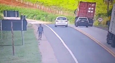 BRs de Goiás terão ação contra ultrapassagens proibidas neste feriado de Tiradentes No feriado de 2022, 167 motoristas foram flagrados