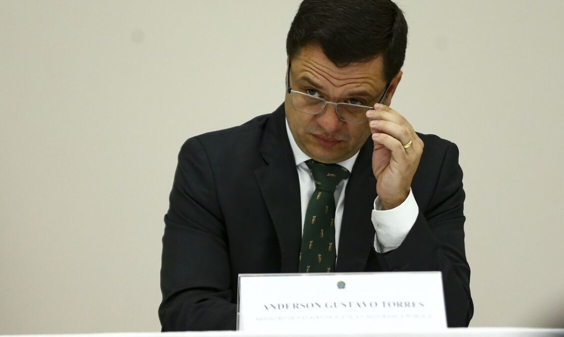 Defesa de Anderson Torres quer adiar depoimento CPMI do 8/1