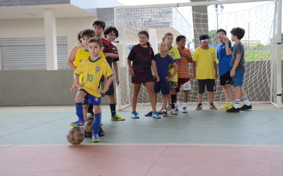 Praça de Esporte do Setor Pedro Ludovico oferece várias atividades físicas para a população