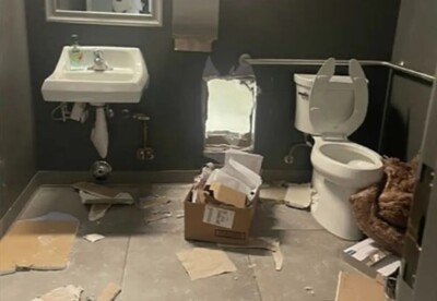 De acordo com a polícia, nenhuma prisão foi feita até agora Ladrões roubam 436 iPhones de loja após abrirem túnel em banheiro