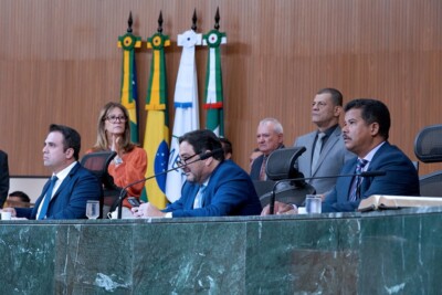 Assembleia aprova novo piso salarial dos professores da rede estadual de Goiás