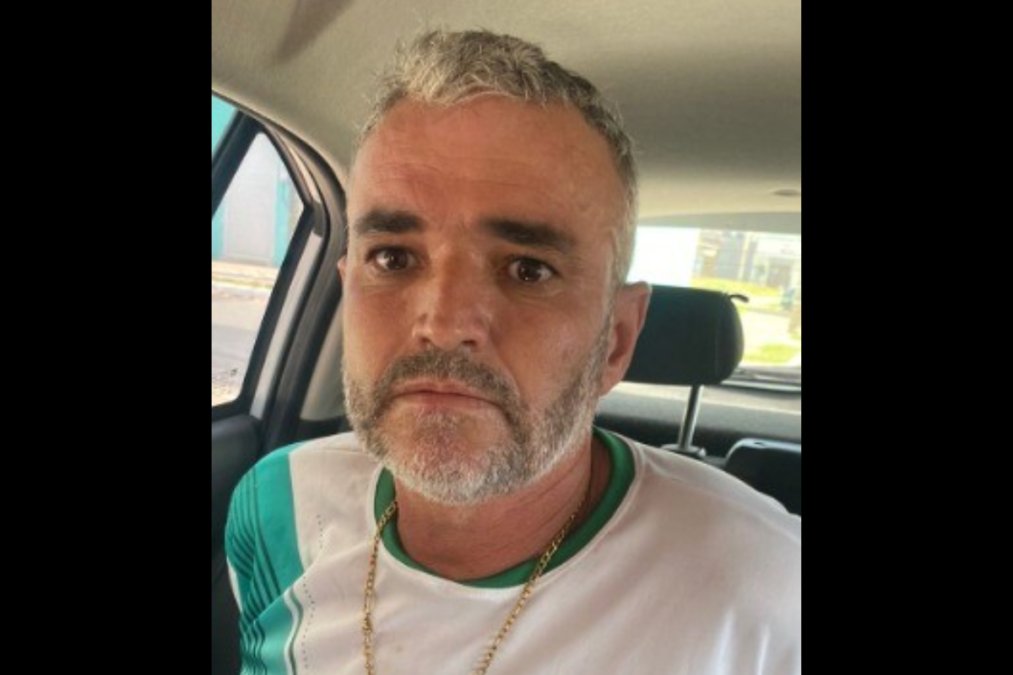 Foto para perfil simples com borda azul (7)