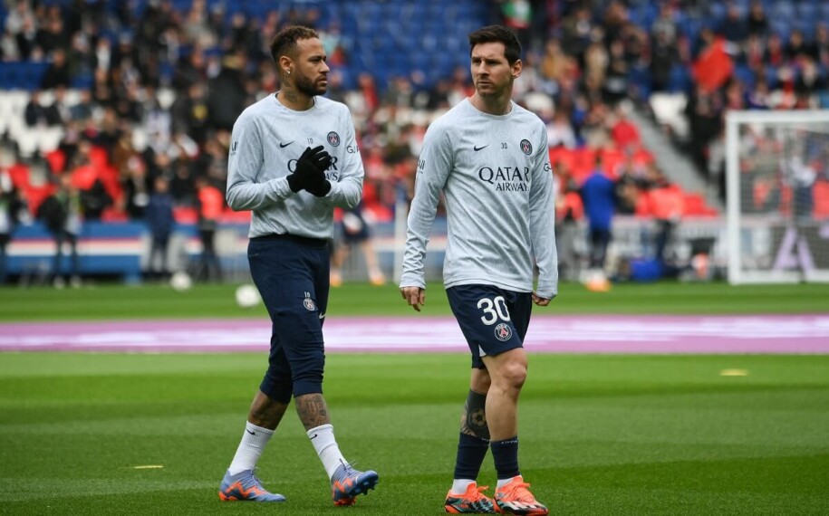 Neymar e Messi com a camisa do PSG