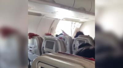 Homem que abriu porta de avião na Coreia do Sul diz que se sentiu sufocado Ninguém ficou gravemente ferido