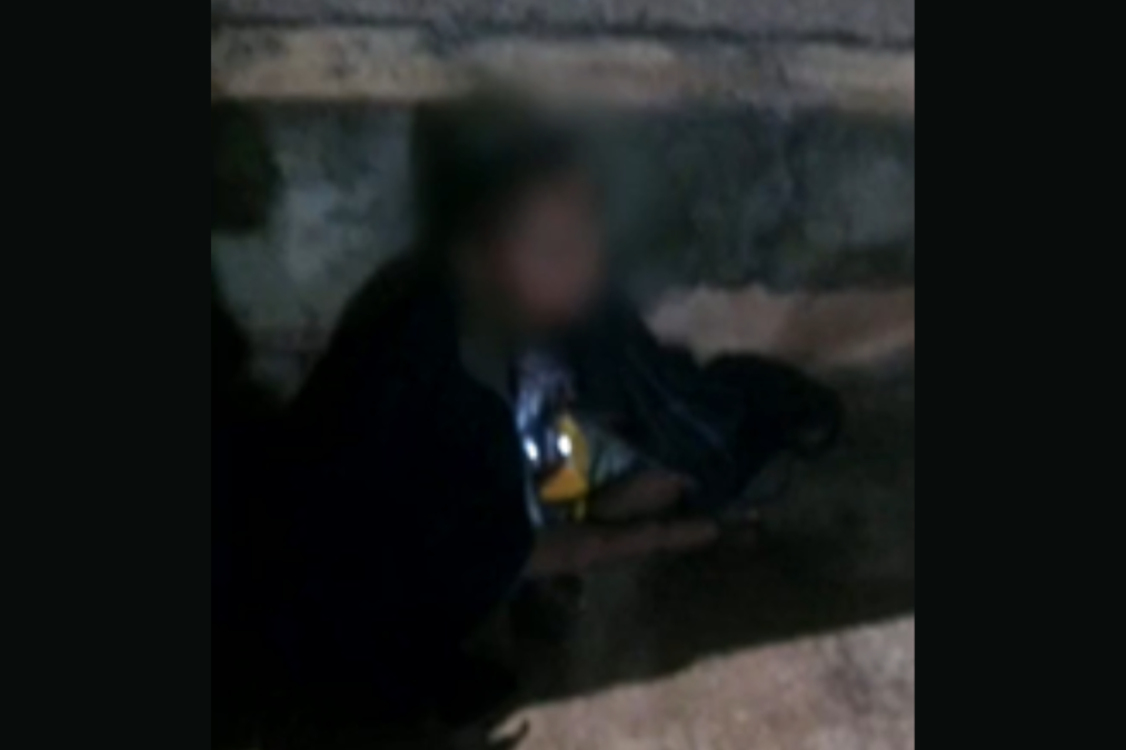 Foto para perfil simples com borda azul (35)