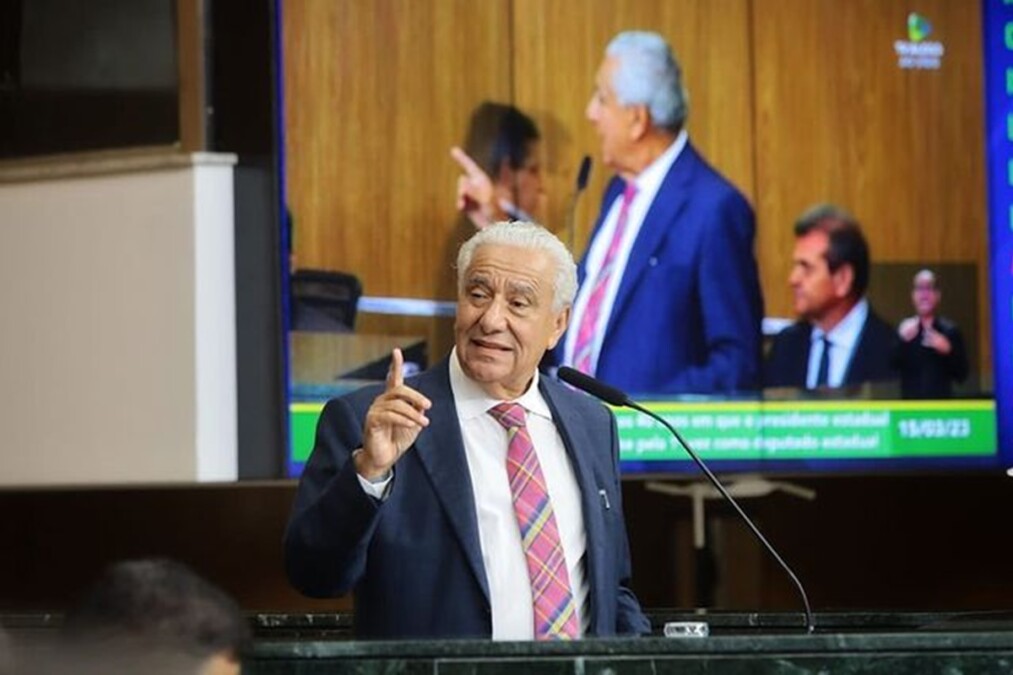 Vilmar Rocha deixa PSD, mas segue nas articulações estadual e nacional