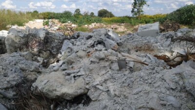 Dono de terra em Abadiânia denuncia descarte irregular de toneladas de rejeitos químicos na propriedade dele