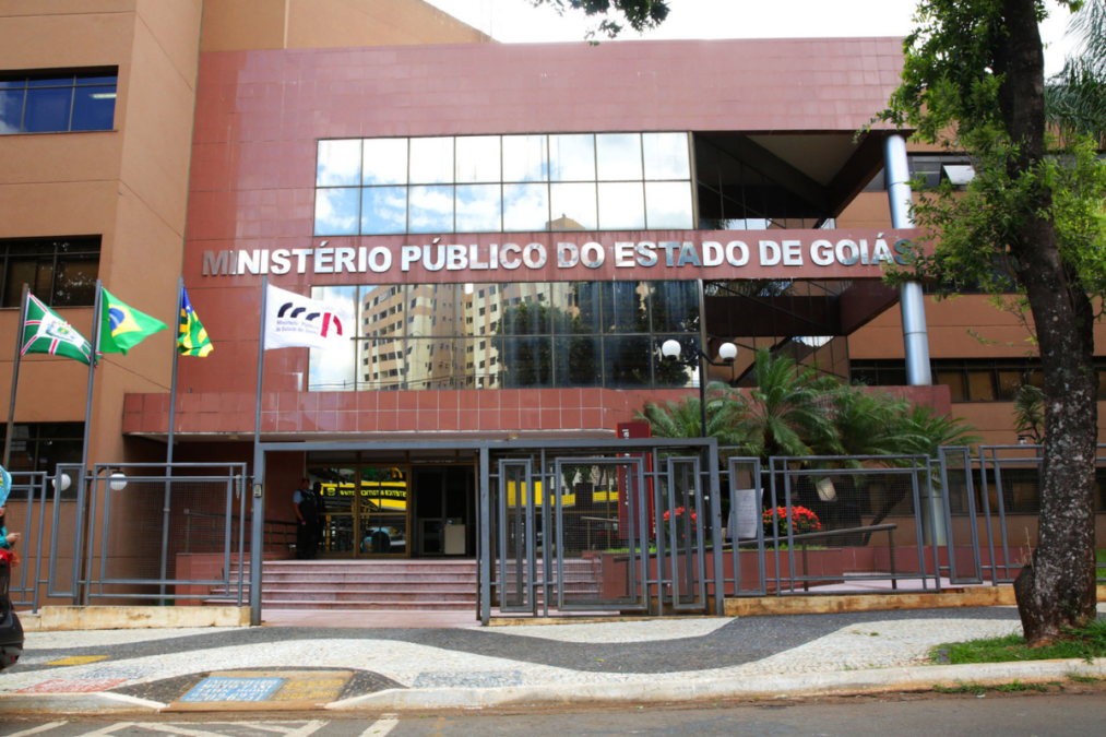 Foto para perfil simples com borda azul (11)