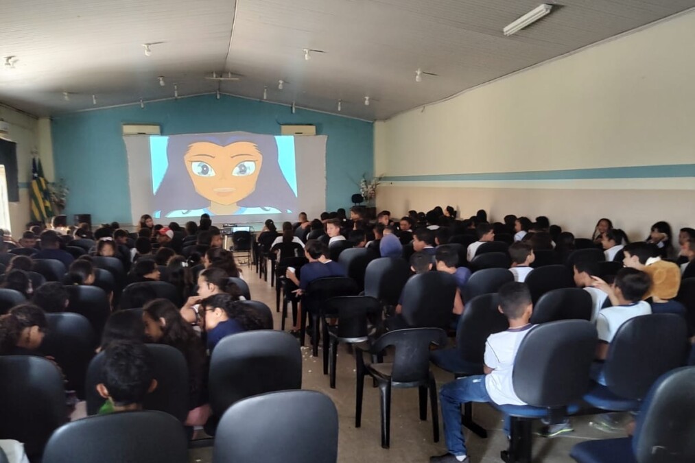 Governo de Goiás leva cinema de graça a Valparaíso