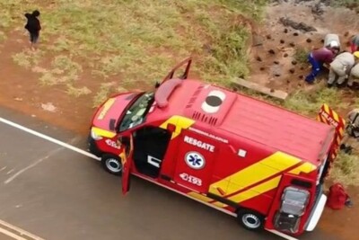 Bombeiros resgatam motociclista 11h após ele sofrer acidente em Santa Helena de Goiás