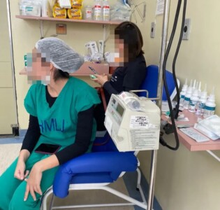 Universidade afasta aluna de medicina flagrada com cigarro eletrônico em hospital, no Rio Secretaria Municipal de Saúde já havia expulsado