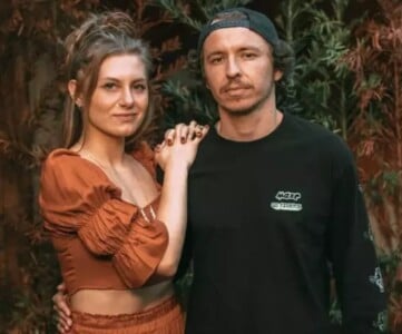 Humorista acusado de agressão vai à Justiça por 'guarda' de PlayStation 5 Juliano Gaspar afirma que Lea Maria se recusou a devolver bens