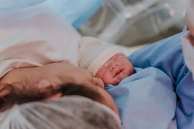 Nasce segundo bebê do trisal de Londrina: 'Te amo com toda força', diz uma das mães José terá os sobrenomes do pai e das duas mães