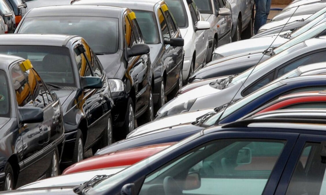 Programa carro zero: confira modelos que serão vendidos com desconto Modelos com maior desconto encontrados são o Renault Kwid e o Fiat Mobi