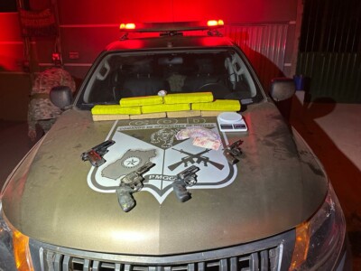 Quatro suspeitos de tráfico de drogas e autor de homicídio morrem em confrontos com a PM Drogas e armas de fogo foram apreendidas