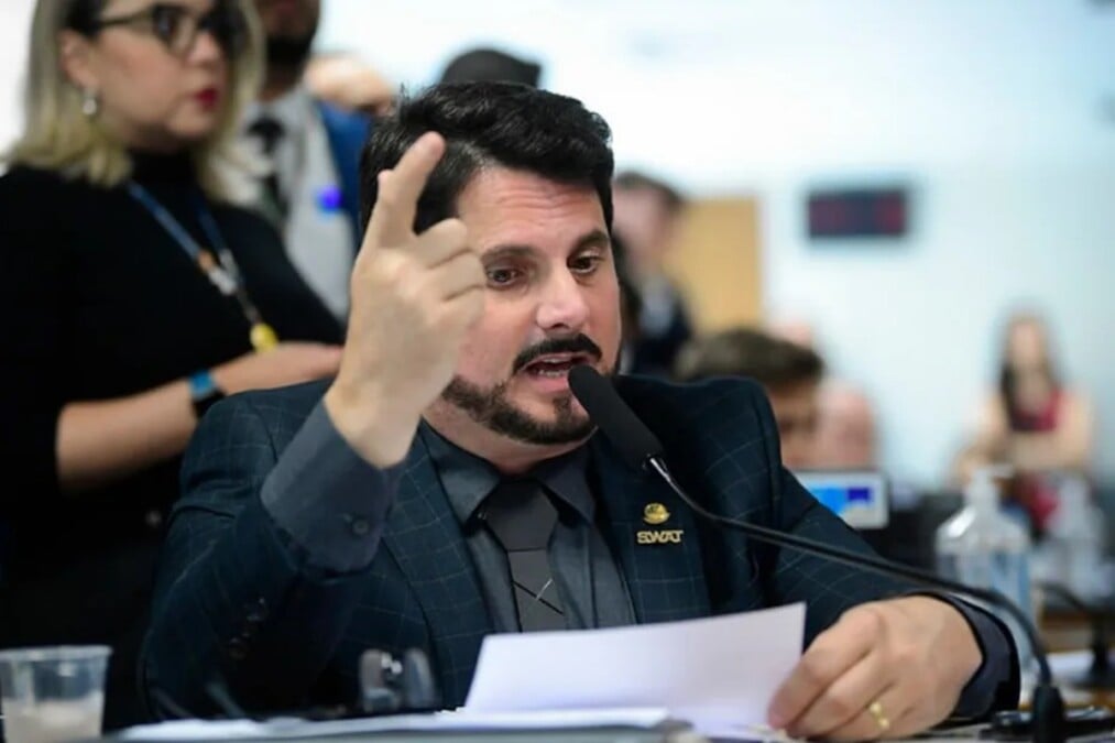 Marcos do Val pede licença de 115 dias e impede posse de suplente