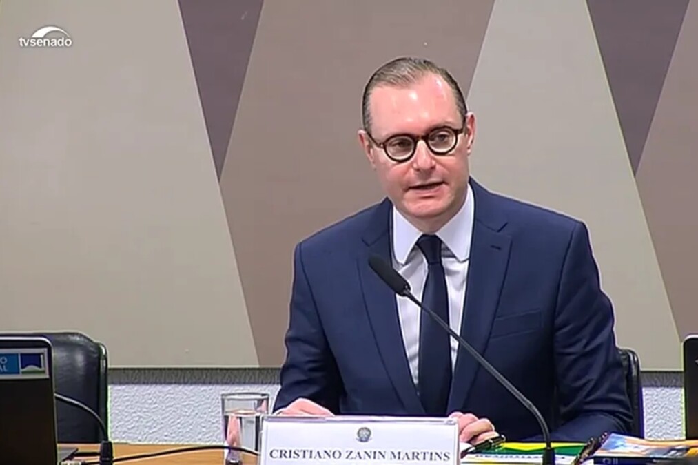 Comissão do Senado aprova Zanin no STF por 21 a 5; indicação vai ao plenário