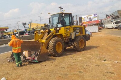 Goianienses descartam, ao menos, 2 toneladas de entulhos em locais irregulares por dia