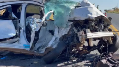 Mulher morre após bater contra caminhonete em ultrapassagem na GO-330