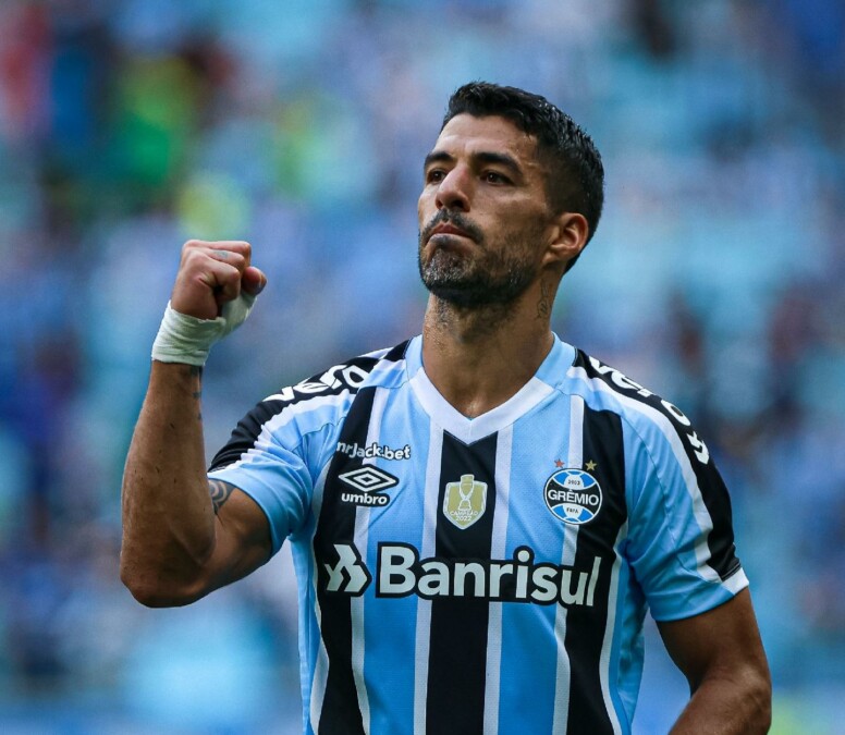 suarez-do-gremio-comemora-gol-contra-o-aimore-pelo-campeonato-gaucho-1675545428413_v2_1440x1920