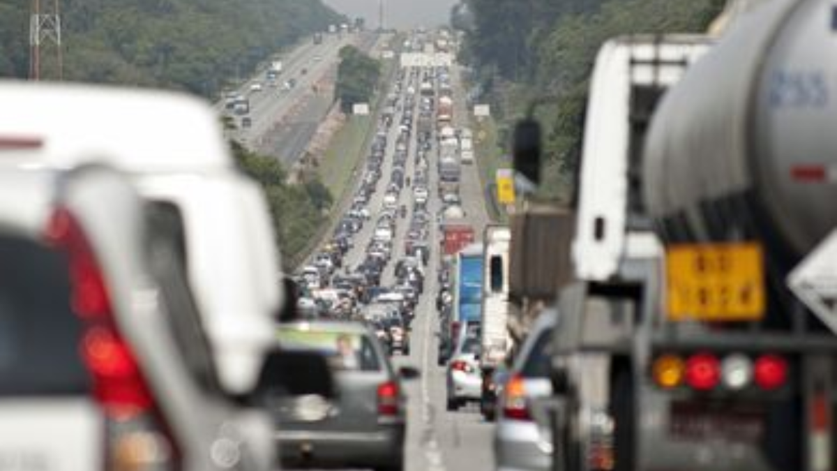 Acidentes aumentam durante férias escolares em rodovias goianas, diz polícia