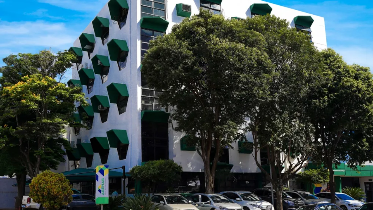 Governo de Goiás publica edital para processo seletivo com salário de até R$ 11,2 mil