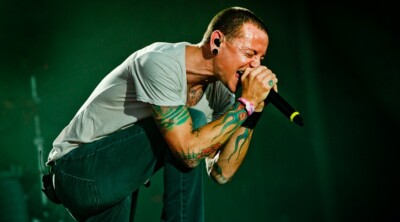 Chester Bennington: morte do vocalista do Linkin Park completa seis anos Artista deixou a esposa e seis filhos