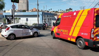 Colisão entre dois carros deixa três feridos na região Central de Catalão
