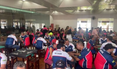 Disputa entre equipes de truco em Goiás