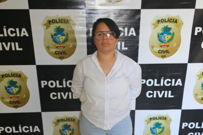 Polícia prende em Aparecida suspeita de usar crachá bancário falso para furtar idoso