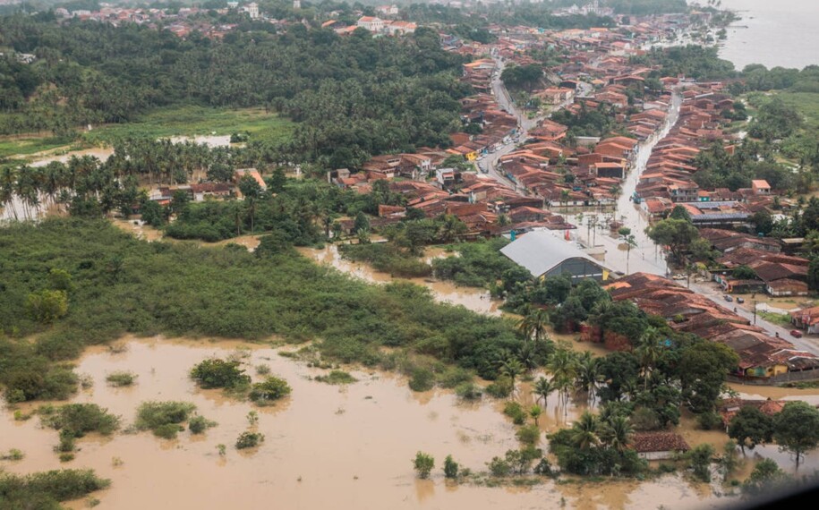 Chuvas deixam 27 mil pessoas fora de casa em Pernambuco e Alagoas