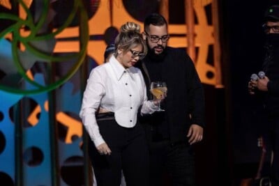 Pais de produtor morto em acidente aéreo processam equipe de Marília Mendonça Família de Henrique Bahia luta pelo reconhecimento dos direitos