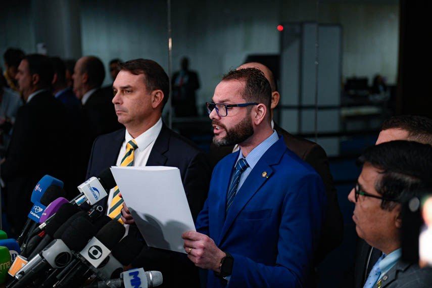 Apenas um parlamentar de Goiás assina pedido de impeachment de ministro do STF