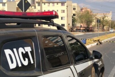 Motocilista morre após ser atingida por carro na Avenida Castelo Branco, em Goiânia