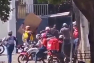 iFood bane cliente que teria ameaçado entregadora em Goiânia e revoltou trabalhadores