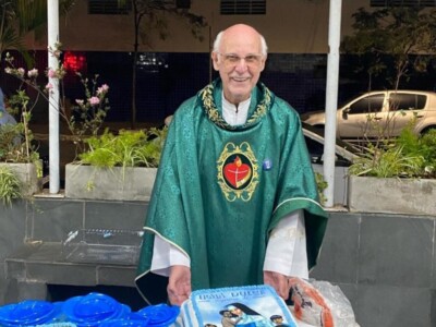Governo Lula condecora padre Júlio Lancellotti com medalha da Ordem do Ministério da Justiça Homenagem é agraciada a pessoas