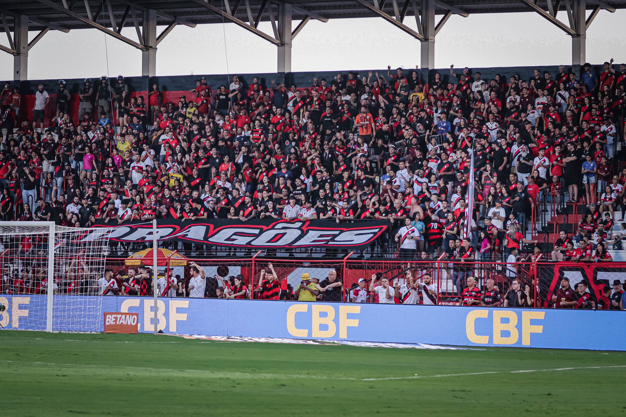 Atlético Goianiense inicia venda de ingressos para duelo contra o Corinthians no Brasileirão