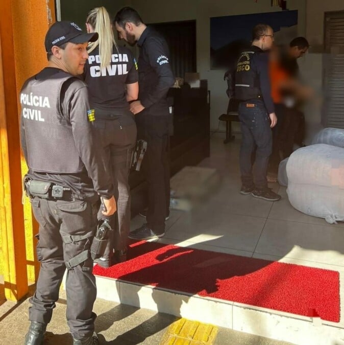 Empresas são investigadas por transporte clandestino de mercadorias para a Região da Rua 44 Agentes cumpriram mandados de busca e apreensão