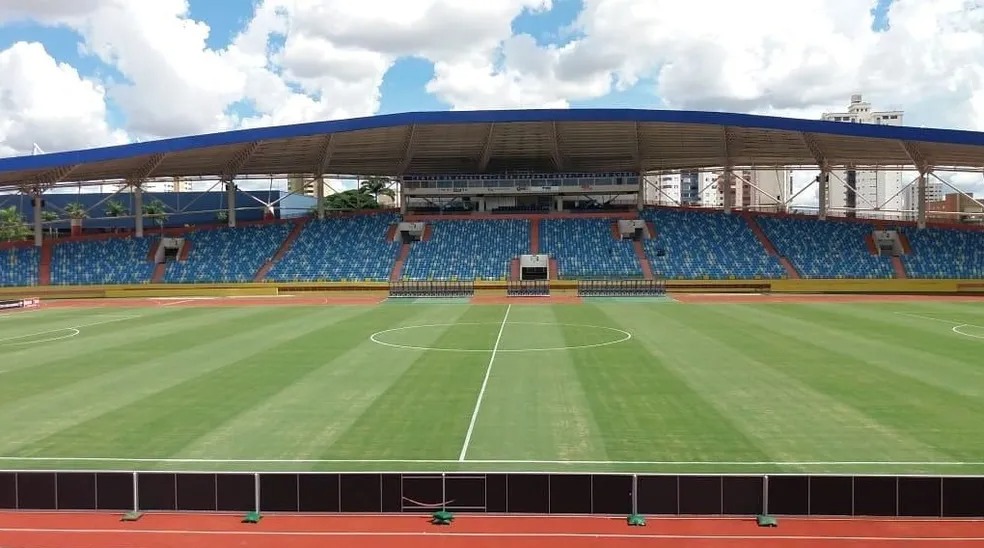 Estádio Olímpico, no centro de Goiânia