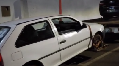 Dupla é presa após tentar fugir com carro em marcha à ré na BR-452, em Rio Verde