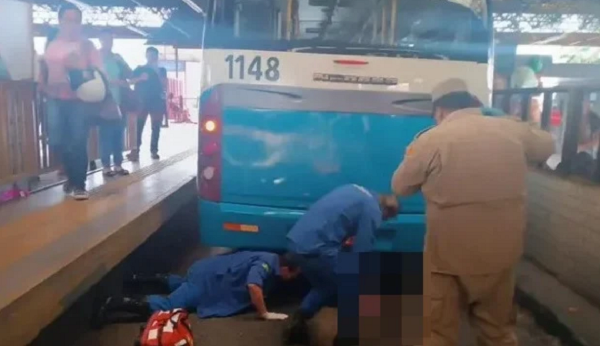 Ônibus do Eixo que atropelou mulher em Goiânia