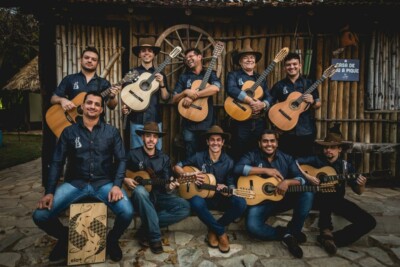 Grupo 10 Cordas realiza shows gratuitos no interior de Goiás