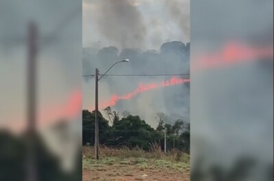 Incêndio preocupa famílias no Residencial Itaipu, em Goiânia
